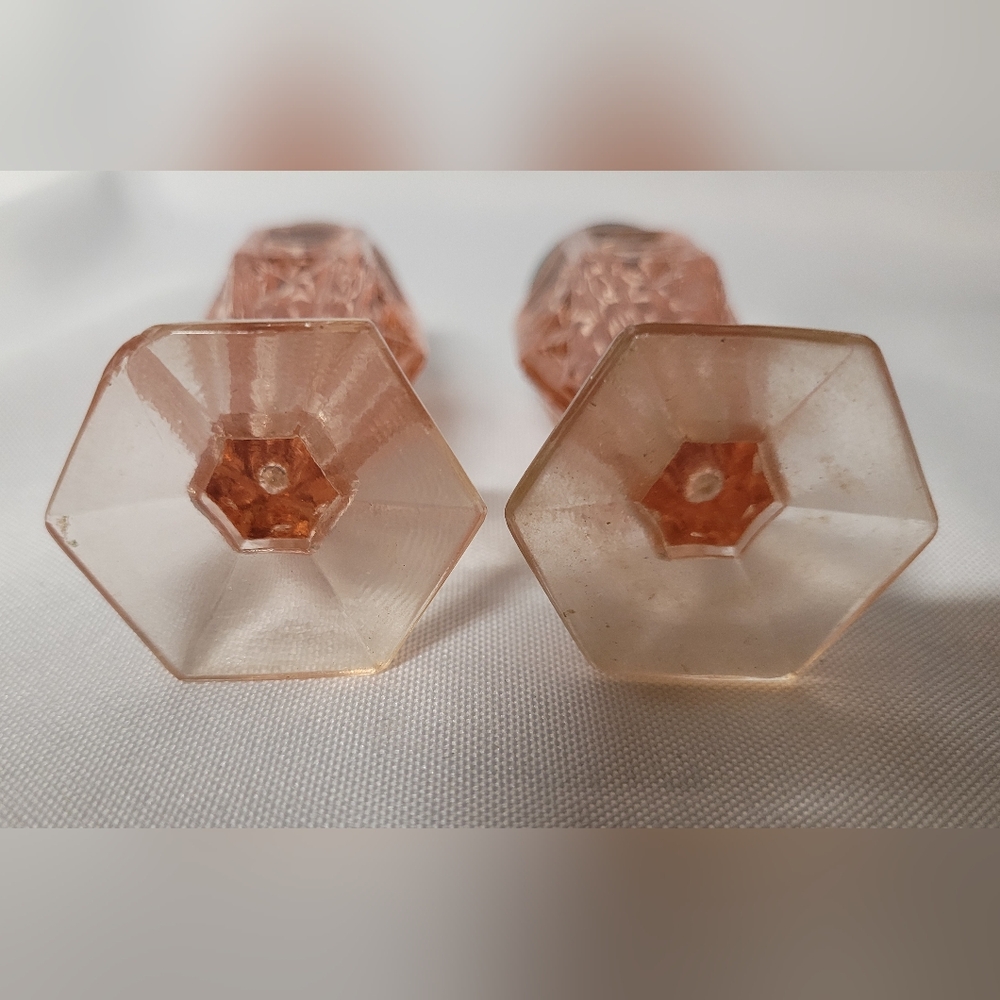Vintage Pink Glass Salt and Pepper Shakers (109) - Picture 5 of 5